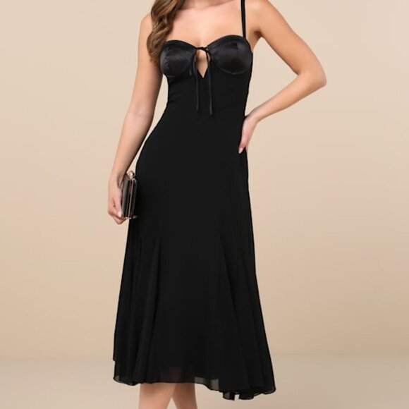Dresses & Skirts - Enticing Invite Black Pleated Midi Dress - Size S
